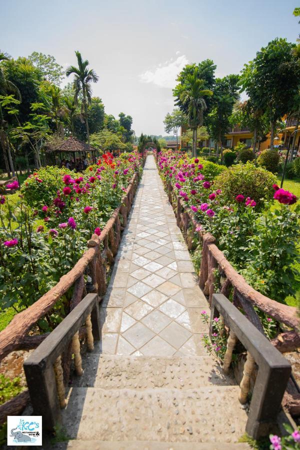 Kc'S Home Sauraha Εξωτερικό φωτογραφία