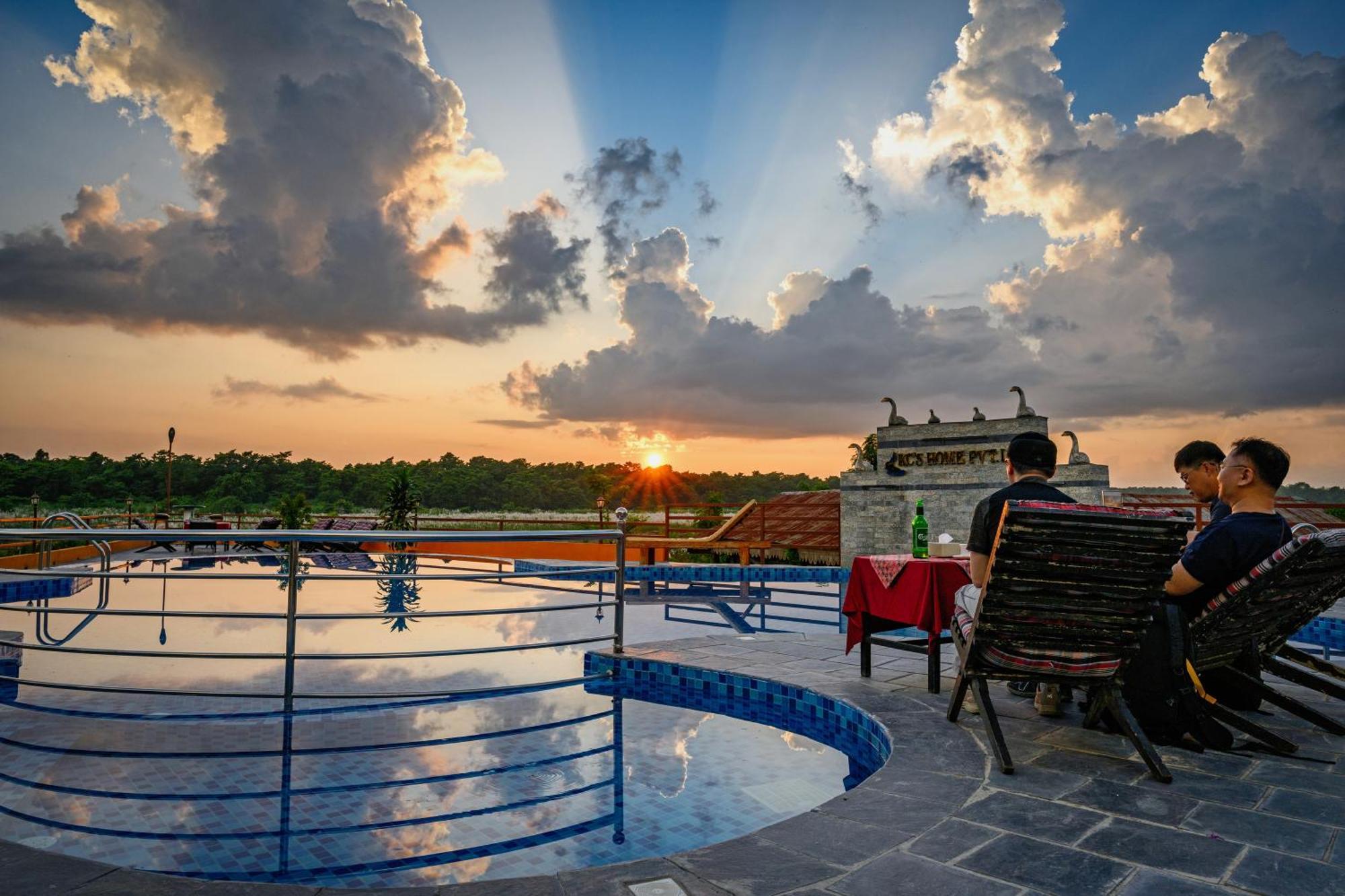 Kc'S Home Sauraha Εξωτερικό φωτογραφία